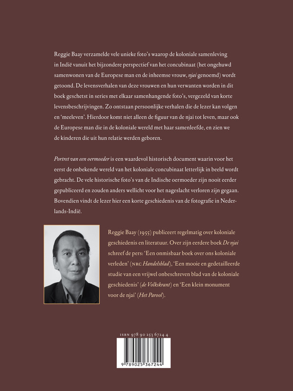 Portret van een oermoeder achterkant