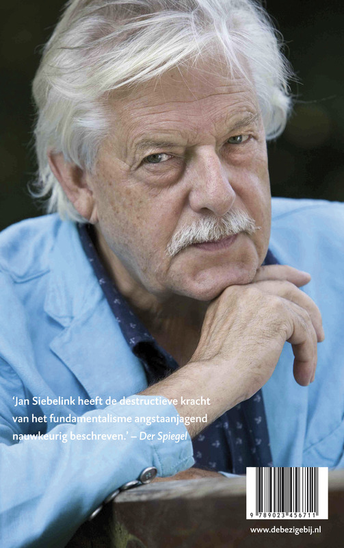 Knielen op een bed violen achterkant