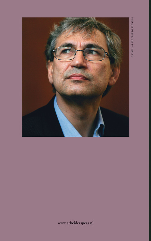 De naïeve en de sentimentele romanschrijver achterkant