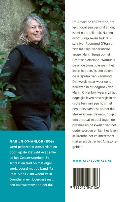 Een jaar in de tuin van White Stork Farmhouse achterkant