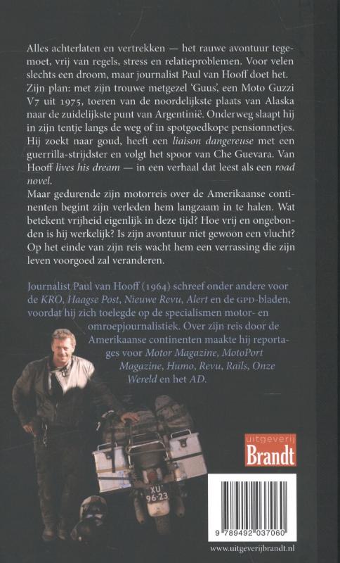 Man in het zadel achterkant