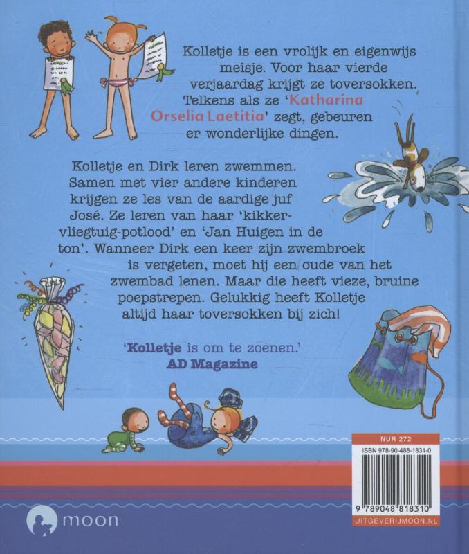 Kolletje leert zwemmen achterkant