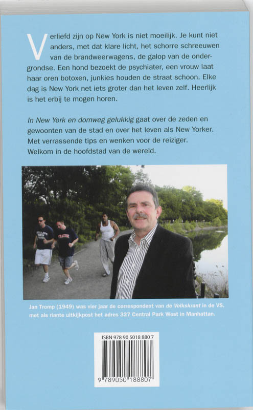 In New York. En Domweg Gelukkig achterkant