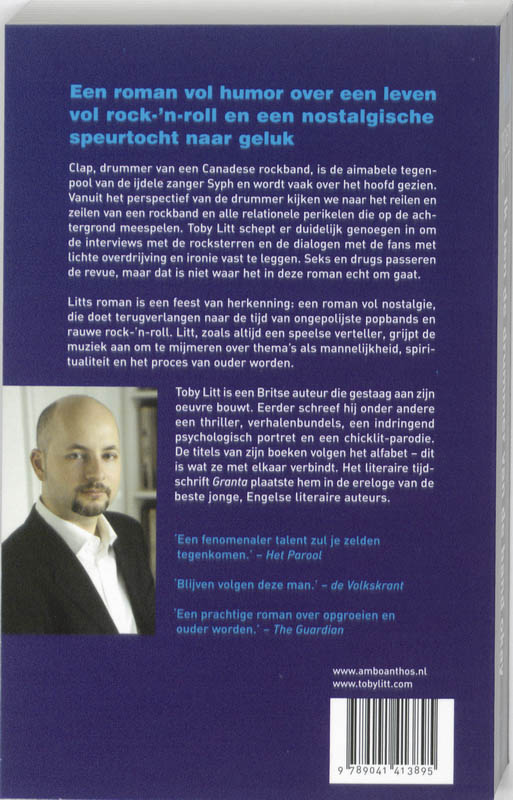 Ik ben de drummer van de band Okay achterkant