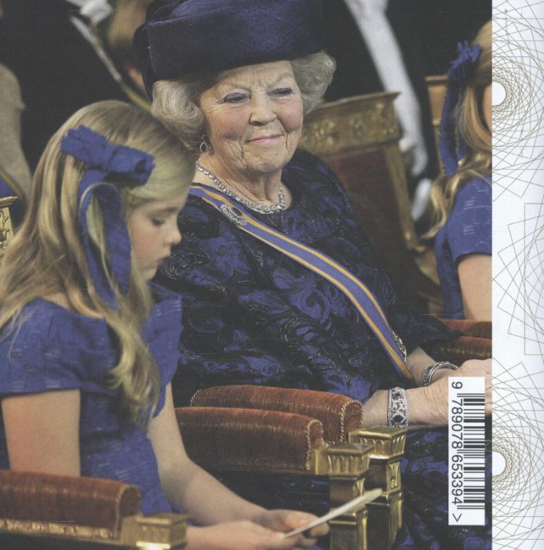 Ingehuldigd! achterkant