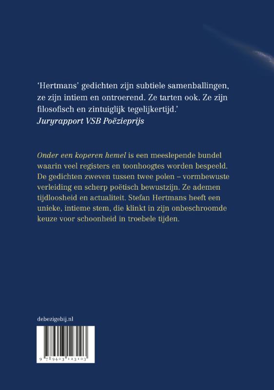 Onder een koperen hemel achterkant