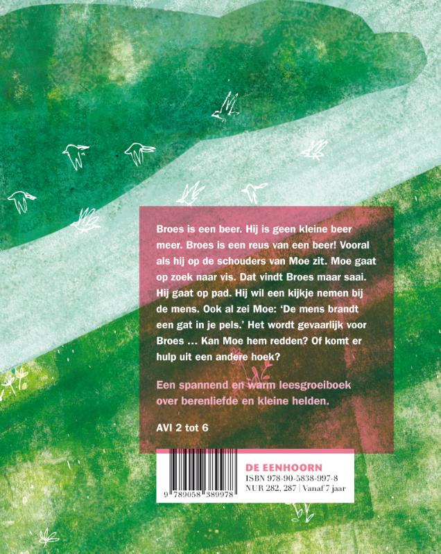 Een reus van een beer achterkant