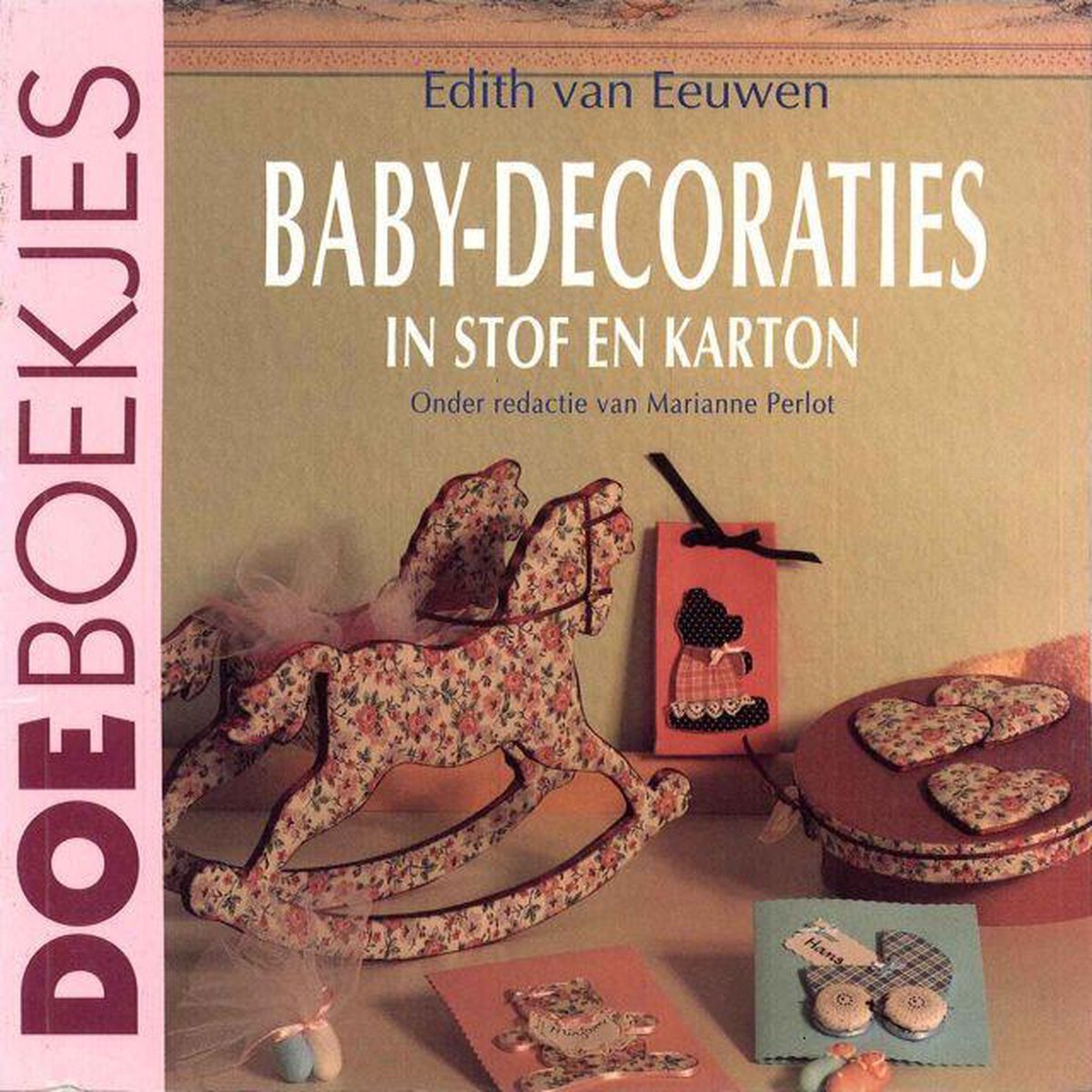 Baby-decoraties in stof en karton / Doeboekjes