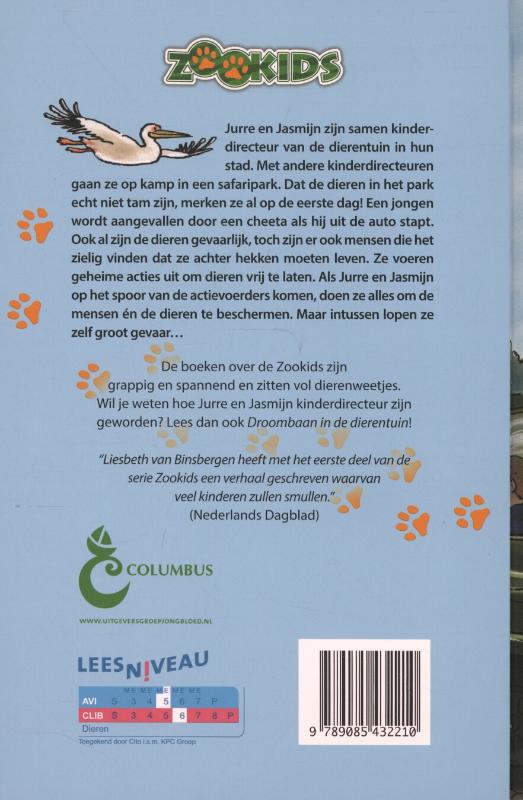 Spoorzoeken in het safaripark achterkant