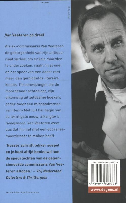 De zwaluw,de kat, de roos en de dood / Van Veeteren-reeks / 9 achterkant