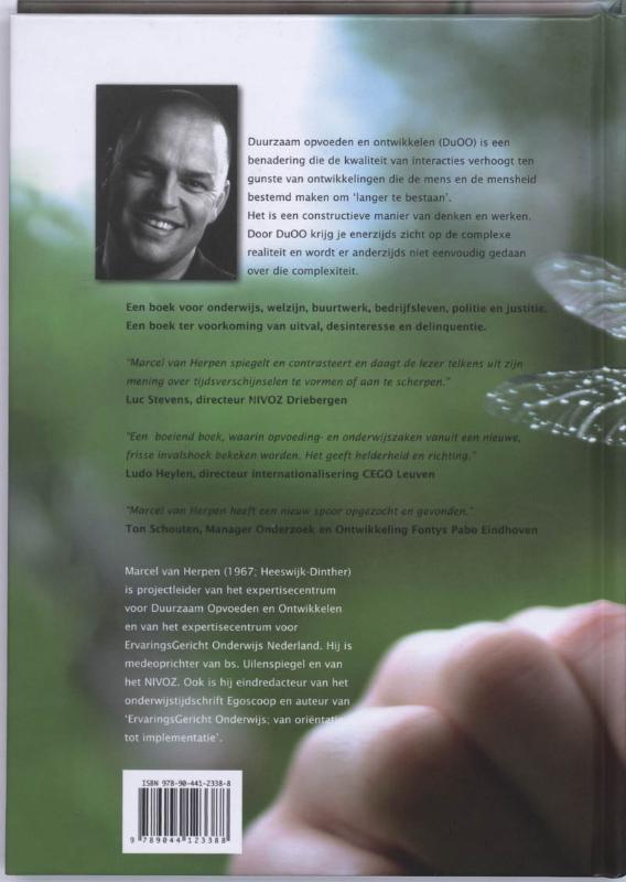 Duurzaam opvoeden en ontwikkelen achterkant