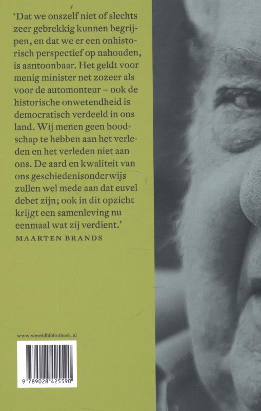 Karrensporen onder het asfalt achterkant