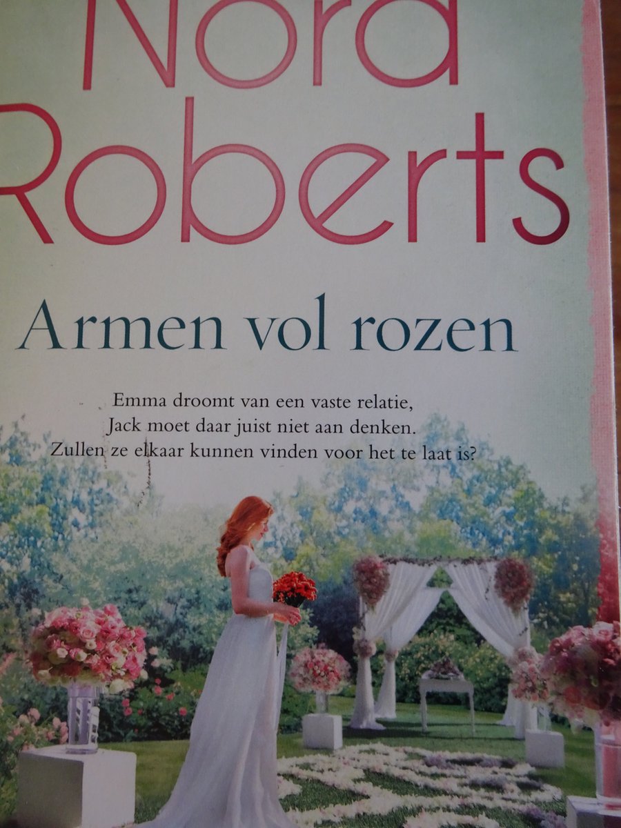 Armen vol Rozen Nora Roberts