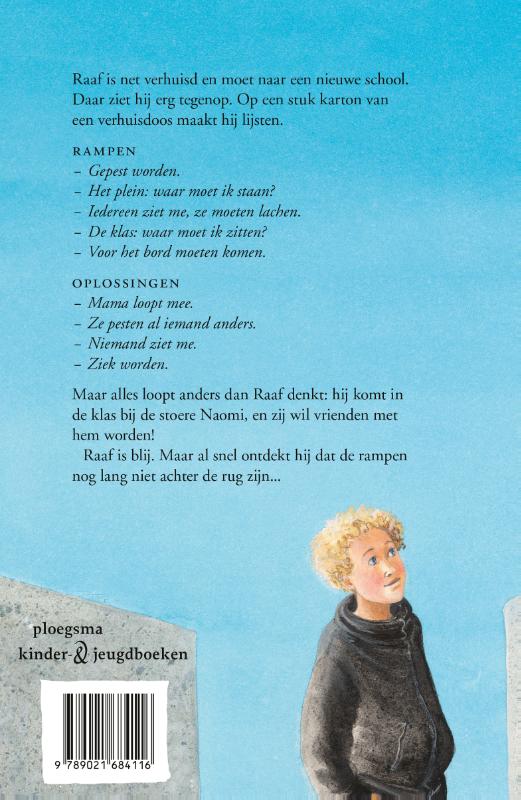 Een vriendin met vuisten achterkant