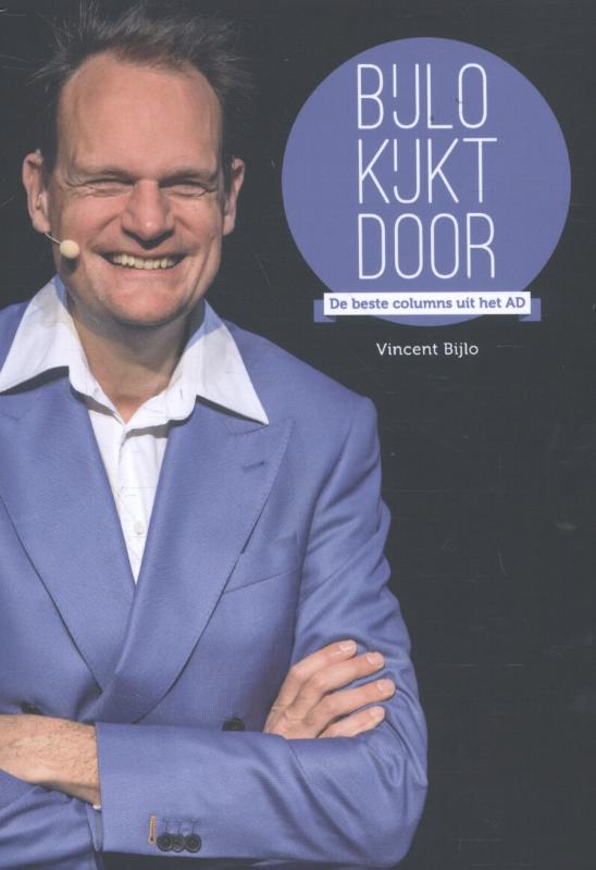 Bijlo kijkt door
