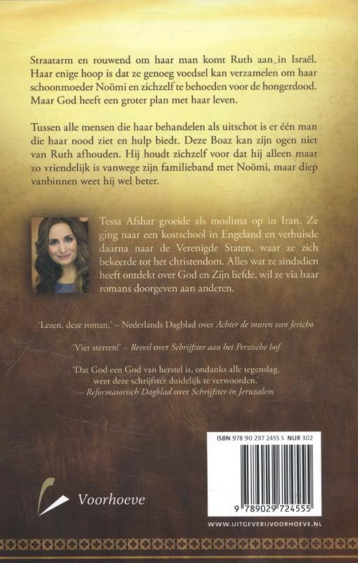 Aan zijn voeten achterkant