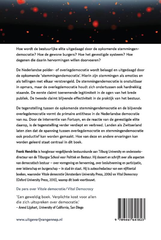 Democratie onder druk achterkant