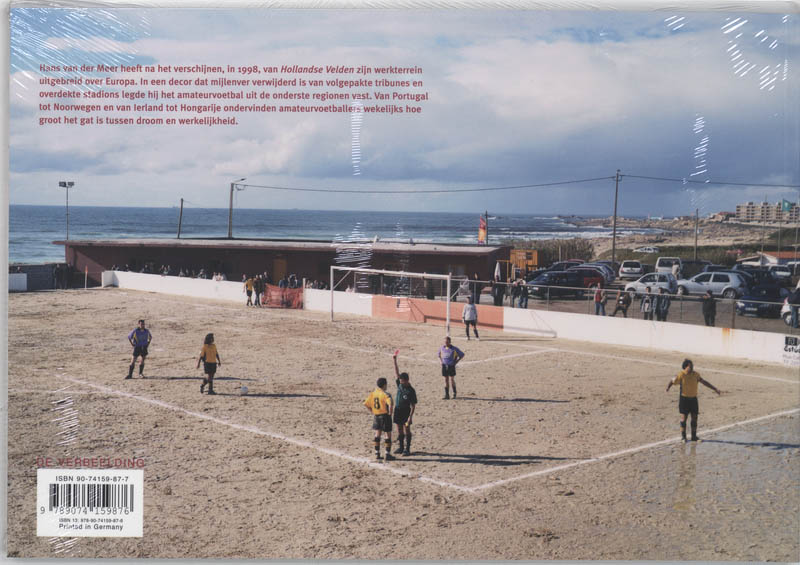 Europese velden - landschap van het amateurvoetbal achterkant