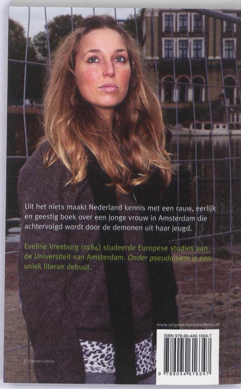 Onder Pseudoniem achterkant