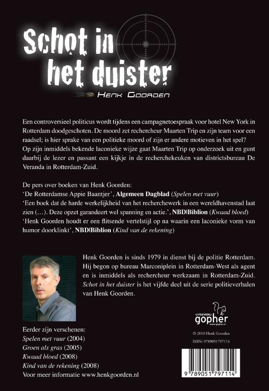 Schot in het duister achterkant