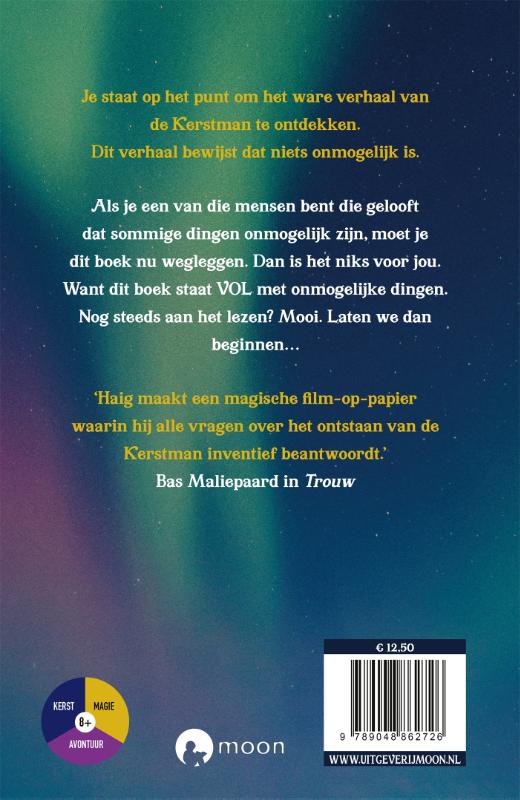 Een jongen met de naam Kerstmis achterkant