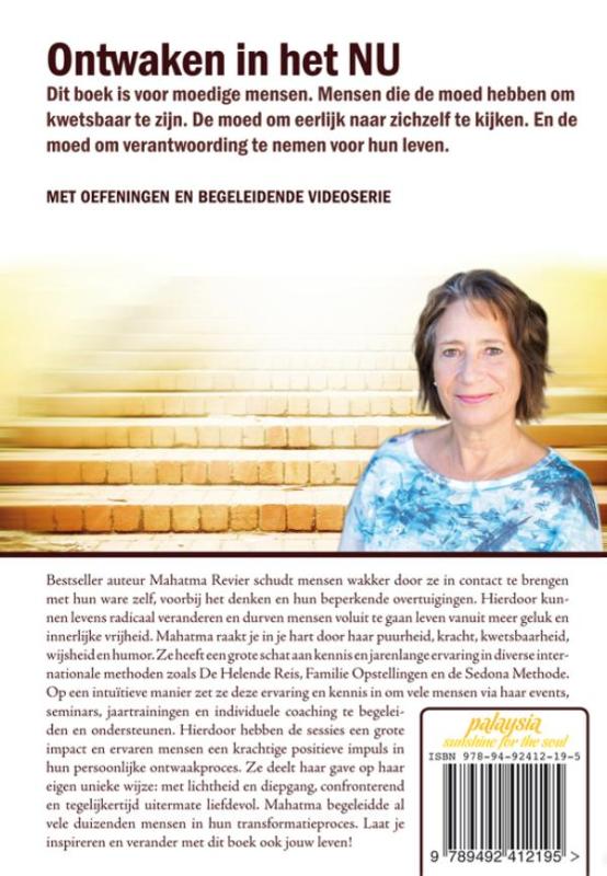 Ontwaken in het nu achterkant