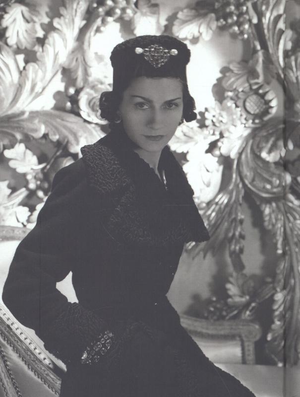 Vogue over Coco Chanel achterkant