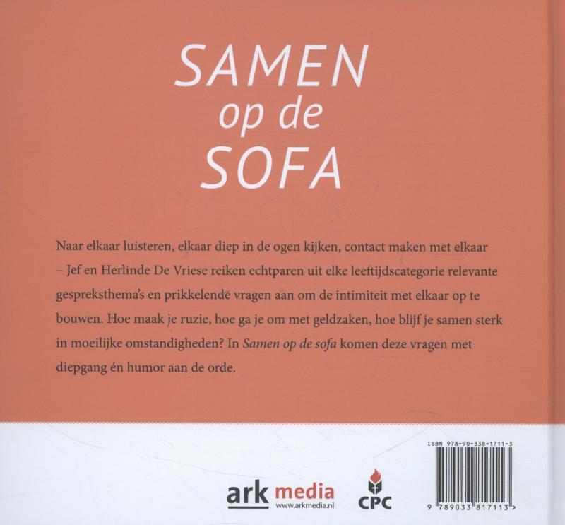 Samen op de sofa achterkant