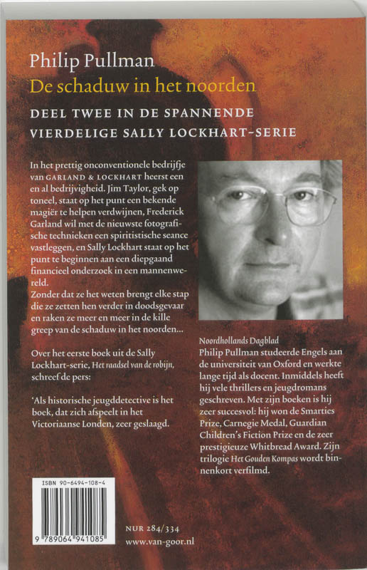 De schaduw in het noorden achterkant