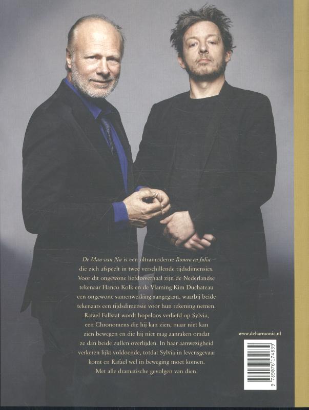 De man van nu achterkant