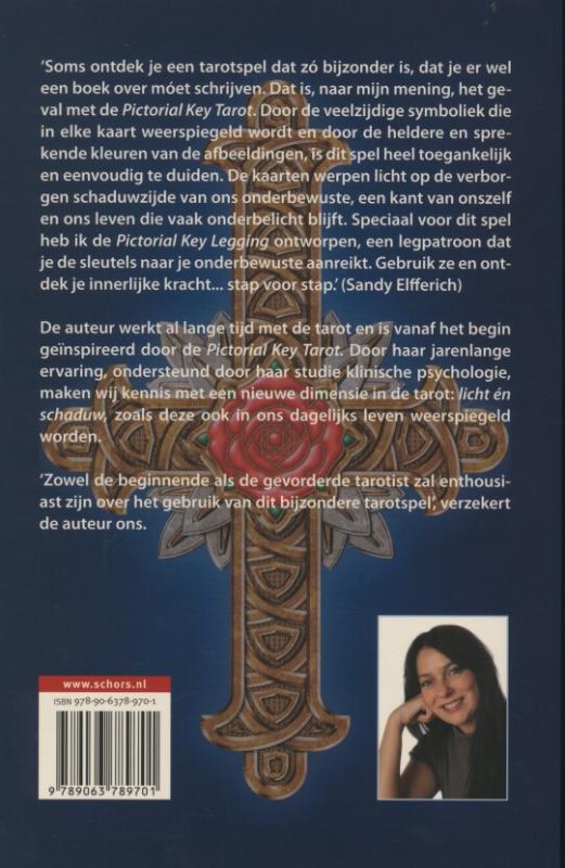 Licht en schaduw in de tarot achterkant