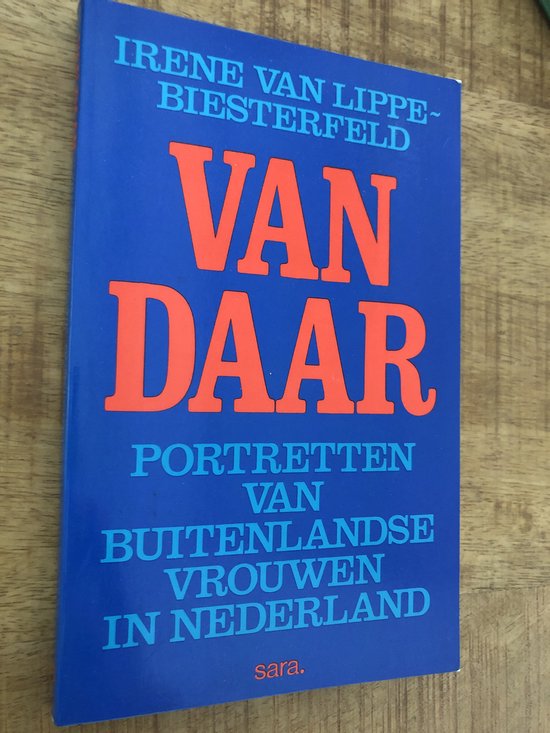 VAN DAAR PORTRETTEN BUITENL VR