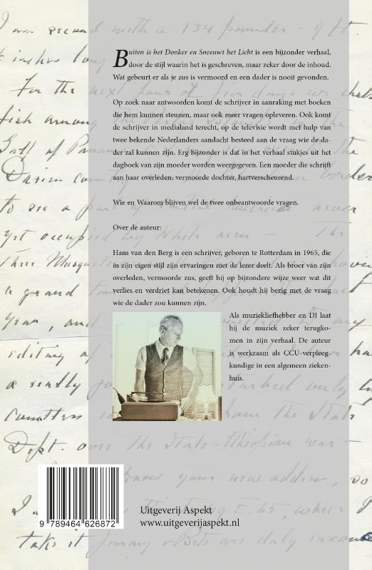 Buiten is het donker en sneeuwt het licht achterkant