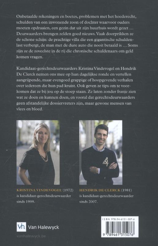 Met de deur in huis achterkant