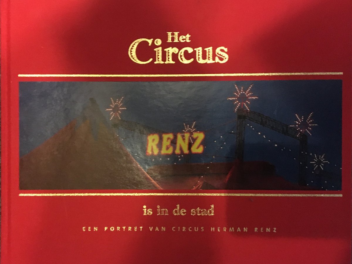 Het Circus is in de stad