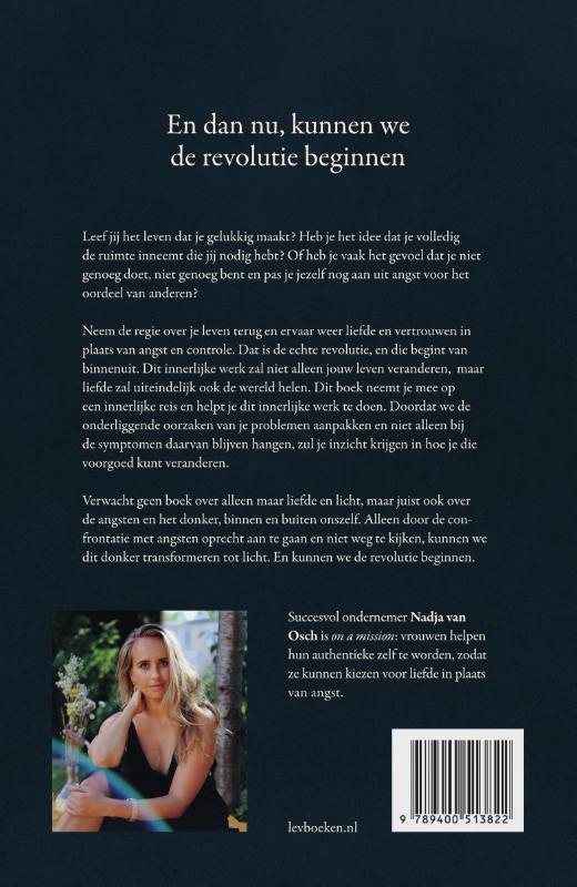 Love revolution achterkant